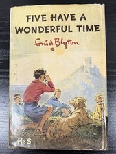 Enid Blyton - Five Have a