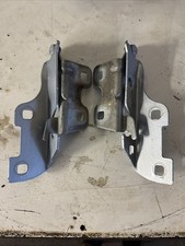 Clio 172 Iceburg Bonnet Hinges