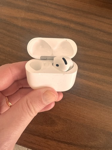 Airpods noise cancelling - 4,
