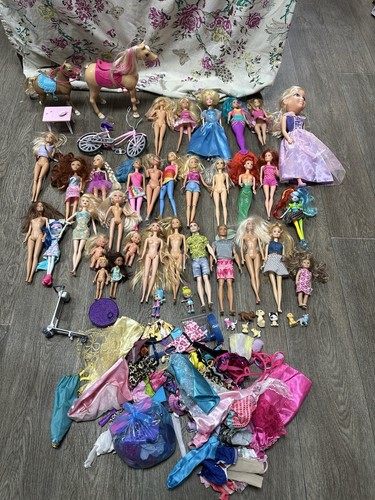 Large mixed doll collection - doll,