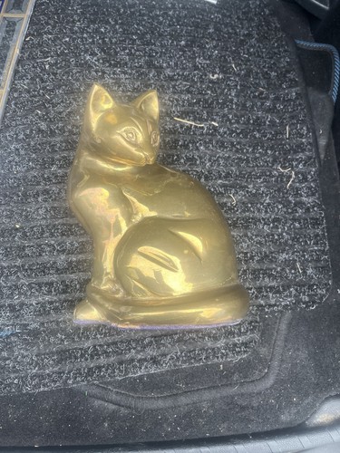 Vintage large brass sitting - large,