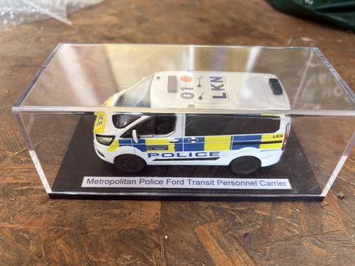 Metropolitan police ford - police,