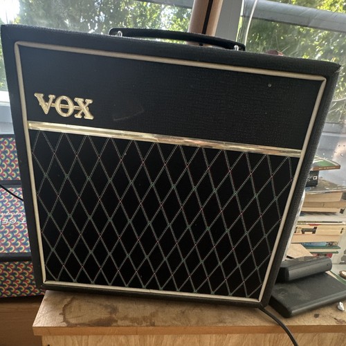 Vox pathfinder 15w - vox, 15