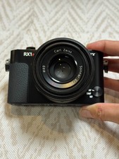 Sony Cyber-shot DSC-RX1R Full