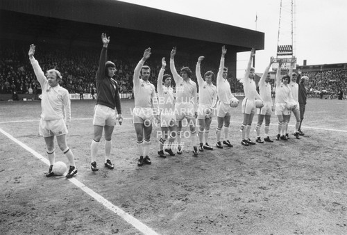 Iconic wave 1974 leeds - iconic,