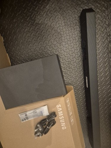 Nearly new samsung q600f - new,