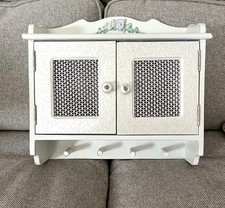 Shabby Chic Style Wall Mounted
