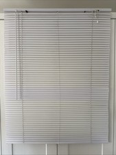 White PVC Venetian Blinds 105cm W 135cm Drop Wipe Clean with bracket