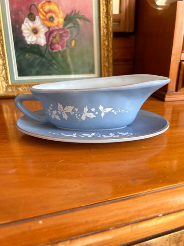 Jaj blue pyrex gravy - jaj,
