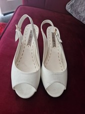 Pavers White Wedge Shoes Size