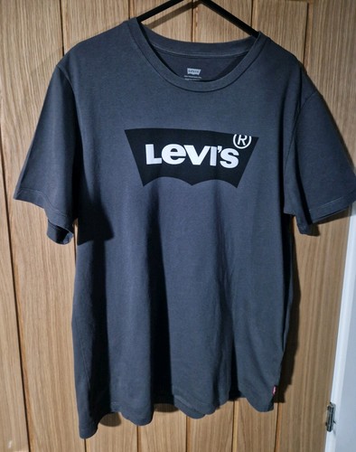 Levi iconic batwing logo - levi's,