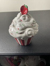 DTHY  Cupcake Cookie Jar