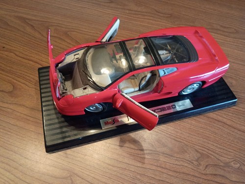 Maisto jaguar xj220 - maisto, red