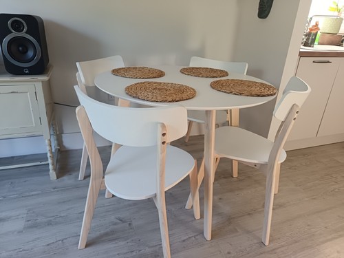 Round table and chairs - table,