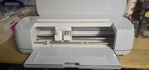 Cricut maker die cutter - cricut,