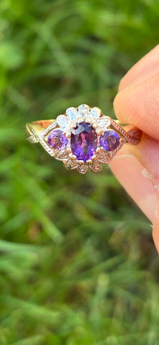9ct gold amethyst and diamond - gold,
