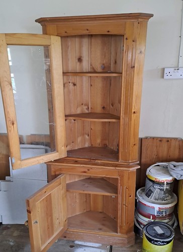 Solid pine corner display - solid,