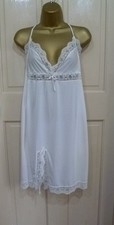 VINTAGE PRETTY WHITE SILKY SEMI SHEER NYLON LONG FULL SLIP PRETTY LACE SZ 12-14