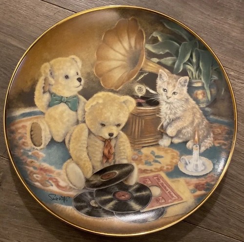 Franklin mint cat bear - cat,