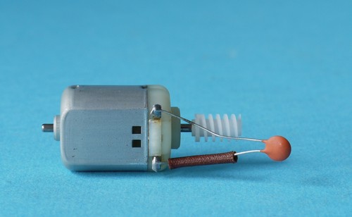 X2258 x8966 hornby - motor, +