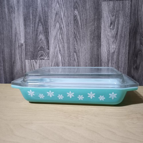 Vintage pyrex space saver - space, dish