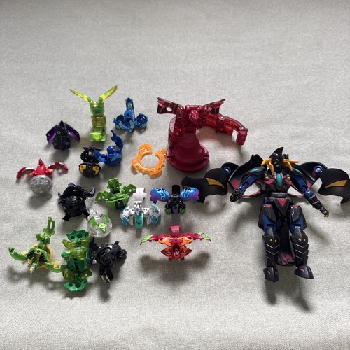 Huge bakugan bundle figures - huge, 17