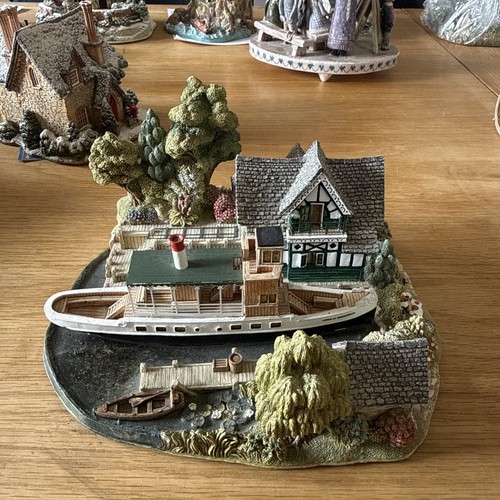 Large lilliput lane - figure, ~