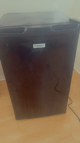Freezer under counter used - freezer,