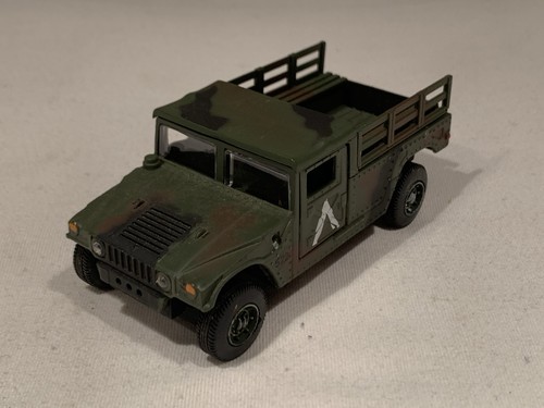 Army humvee 1 - 1:43, diecast