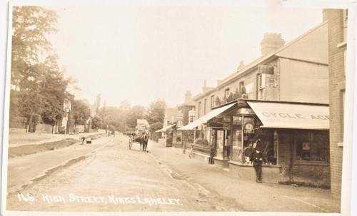 Kings langley between - kings,