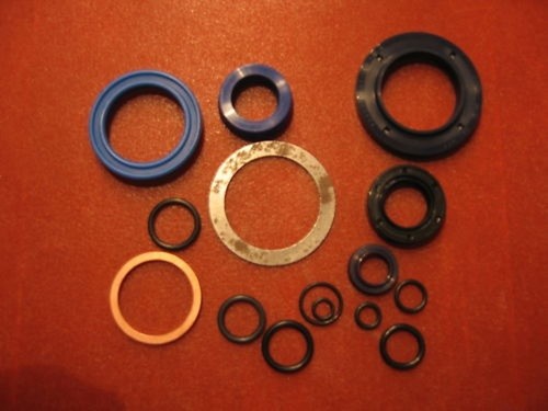Pallet truck gasket set
