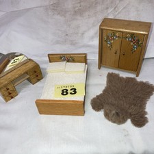VINTAGE Dolls house Bedroom