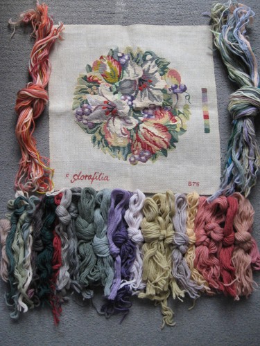Vtg glorafilia circular floral - circular,