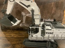 Liebherr R9150 Mining
