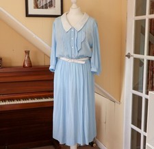 Vintage light blue summer tea dress with belt Size 12-14