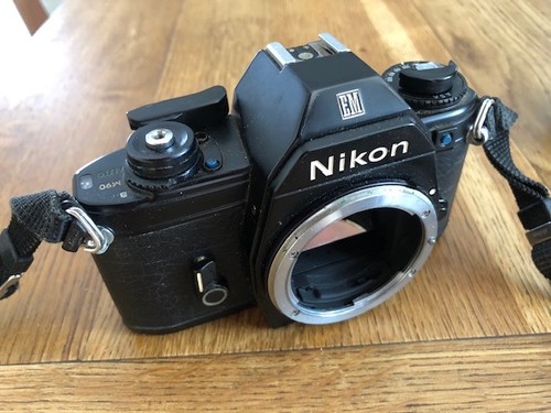 Nikon 35mm slr - em,