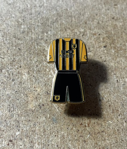 Hull city enamel football - city,