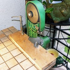 SMALL LATHE MATERIAL CUTTING