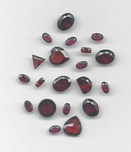 Garnets mixed shapes faceted - faceted,