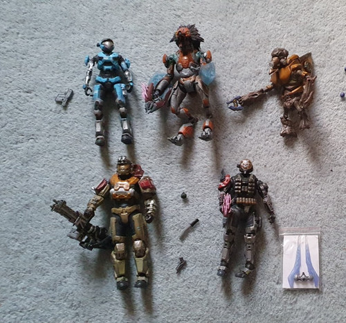 Halo action figures job - action, lot