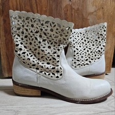 Leather Ankle Boots. Vero