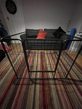 Black puppy cage 99x99cm area