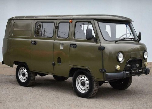 Zvezda uaz 3909 russian - 1:35,