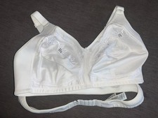 M&S Bra Full Cup Total Support N/Wired Wrap Around Front Fasten 34DD White BNWoT