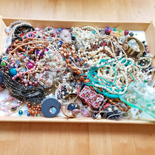 3.5 KG BROKEN Costume Jewellery Job Lot Bundle Craft Harvest Beads Upcycle