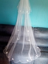 Ivory veil 2 tier chapel