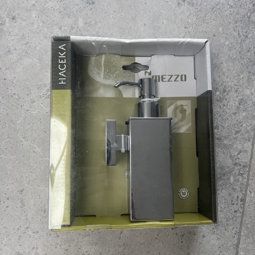 Bathroom soap dispenser - bathroom, dispenser/pump