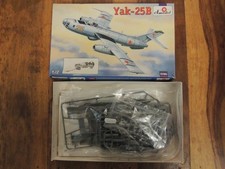 Amodel 1/72 Yak-25B Unmade