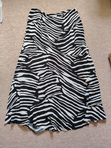 New whistles black and white - whistles,