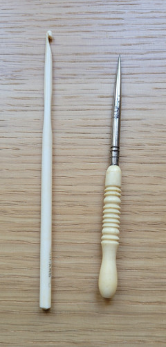 Vintage bovine bone crochet - bovine,